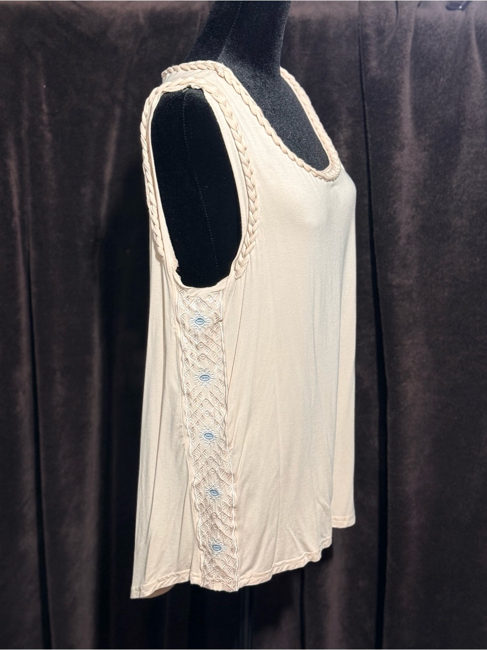 NWOT  POL Cream Braided-Trim Sleeveless Tank with Embroidered Side - Picture 2 of 6